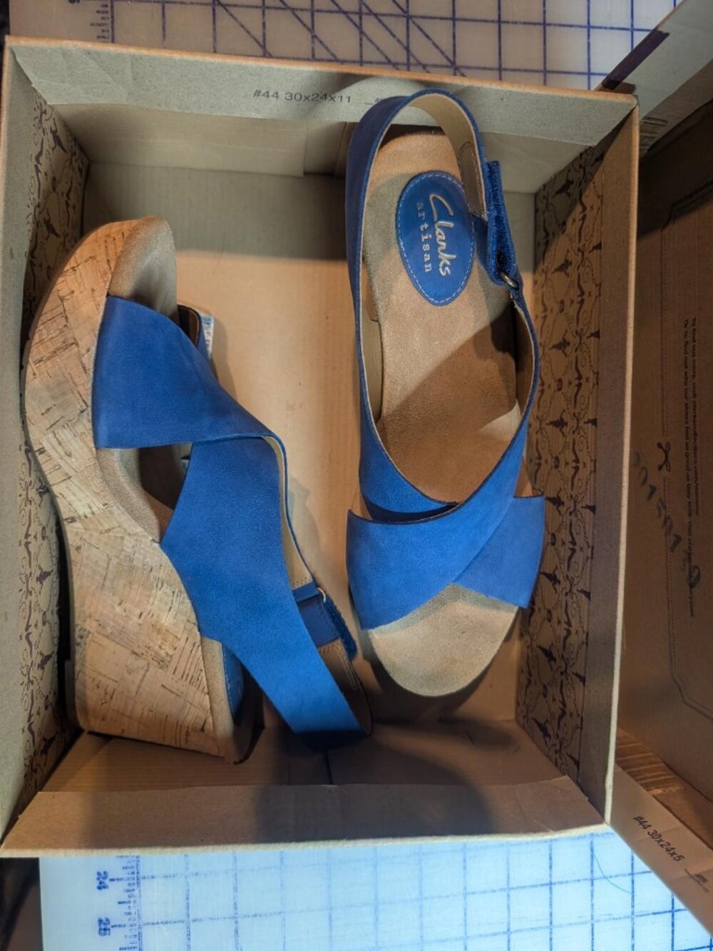 Clark's Casslyn Shae Nubuck Blue Women's size US9 wedges.  New in Box